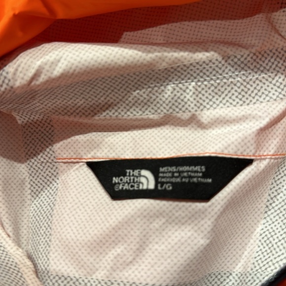 The North Face Men’s Windbreaker Orange/Navy Jacket - Picture 7 of 8